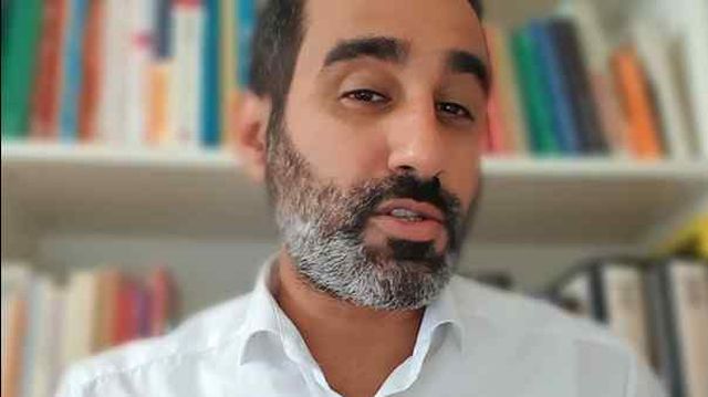 Amid Rabieh beantwortet Fragen zur Freien Kunst- und Kulturszene